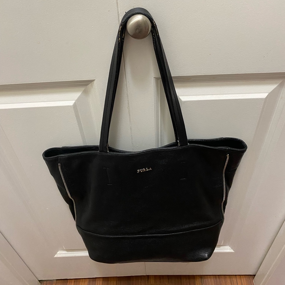Furla Elegant Black Tote Bag